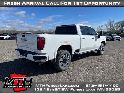 Used 2025 GMC Sierra 2500 Denali w/ Denali Reserve Package AWD/4WD image 9