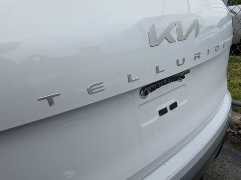 Used 2023 Kia Telluride SX FWD image 14