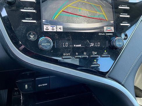 Used 2019 Toyota Camry XSE FWD image 14