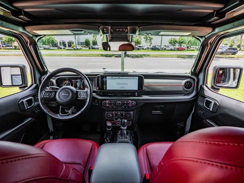 Used 2024 Jeep Wrangler Unlimited Rubicon 392 AWD/4WD image 21