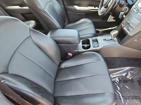 Used 2011 Subaru Legacy 2.5i Limited AWD/4WD image 16
