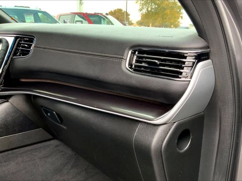 Used 2023 Jeep Wagoneer L 4WD image 18