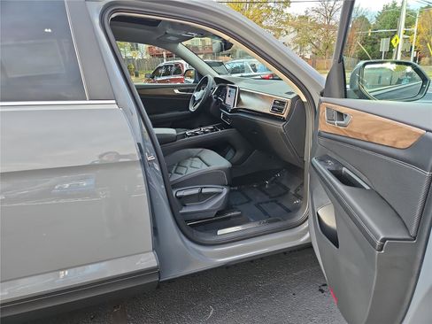 New 2026 Volkswagen Atlas SE image 27