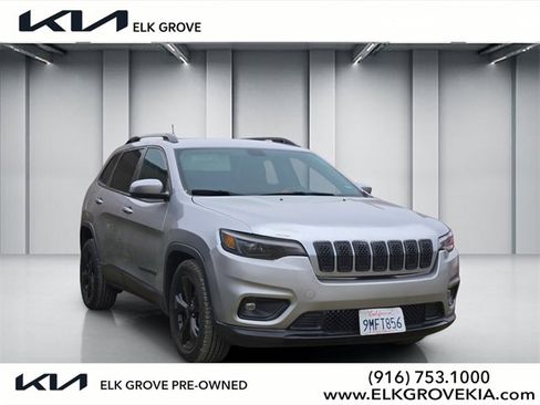 Used 2020 Jeep Cherokee Latitude Plus image 1
