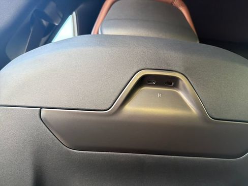 New 2026 Lincoln Nautilus Reserve AWD/4WD image 32