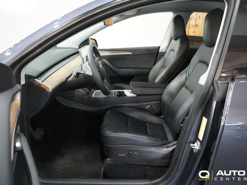 Used 2022 Tesla Model Y Long Range image 15