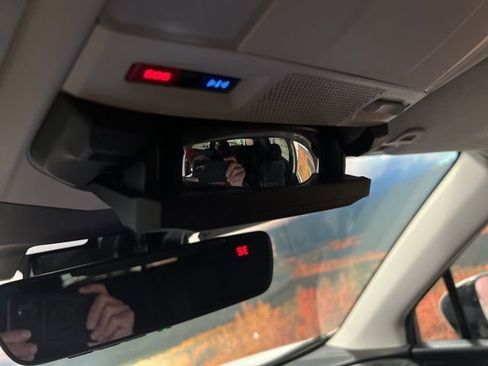 Used 2024 Subaru Ascent Premium w/ Convenience Package image 44