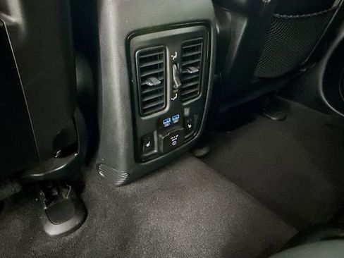 Used 2022 Dodge Durango GT image 33