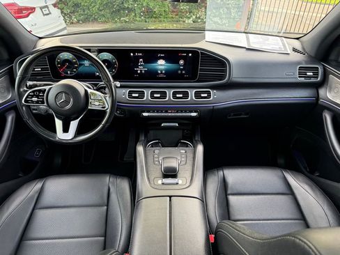 Used 2022 Mercedes-Benz GLS 450 4MATIC image 11