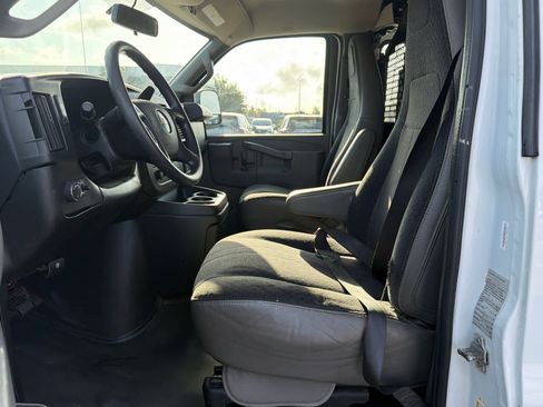 Used 2019 Chevrolet Express 2500 w/ Driver Convenience Package RWD image 13