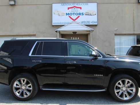 Used 2017 Chevrolet Tahoe Premier AWD/4WD image 4