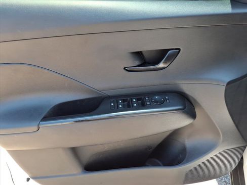 Used 2024 Hyundai Kona SEL FWD image 15