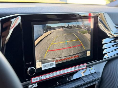 Used 2026 Toyota Camry SE w/ Convenience Package FWD image 15