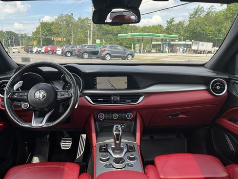 Used 2021 Alfa Romeo Stelvio Ti Sport AWD/4WD image 34