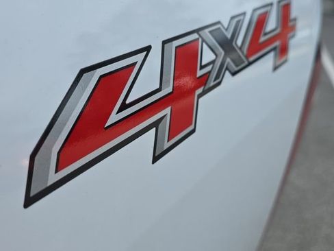 Used 2018 Chevrolet Colorado LT w/ Luxury Package, Chrome image 10