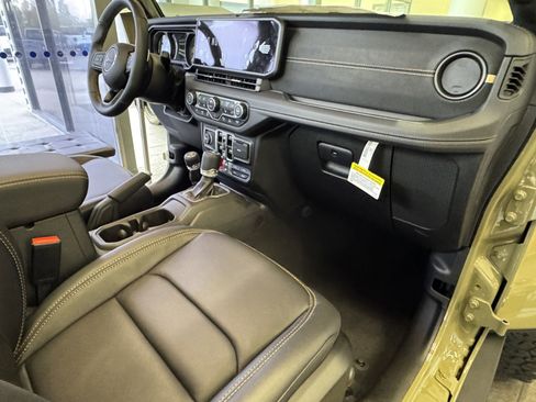 New 2025 Jeep Wrangler Unlimited Rubicon 392 image 10