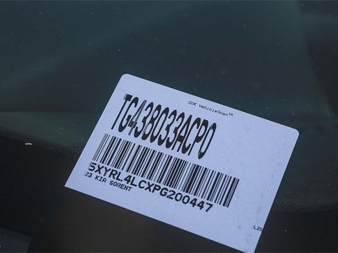 Certified 2023 Kia Sorento S w/ Panoramic Sunroof Package image 30