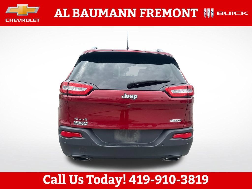 Used 2017 Jeep Cherokee Latitude w/ Safety/Convenience Group AWD/4WD image 4