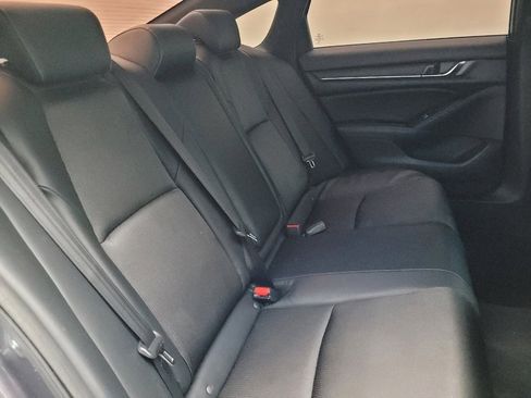 Used 2018 Honda Accord Sport image 19