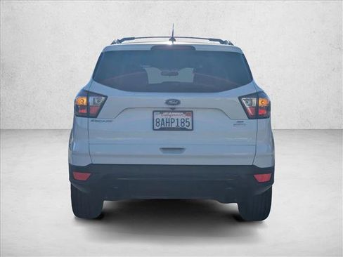 Used 2017 Ford Escape SE w/ Equipment Group 201A image 7