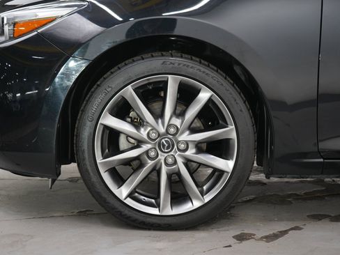 Used 2018 MAZDA MAZDA3 Touring FWD image 29