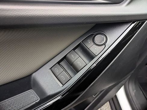 New 2026 Chevrolet Equinox LT w/ Convenience Package II image 14