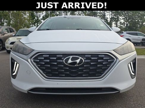 Used 2020 Hyundai Ioniq SEL image 2