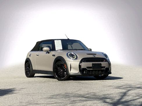 Used 2024 MINI Cooper S image 2