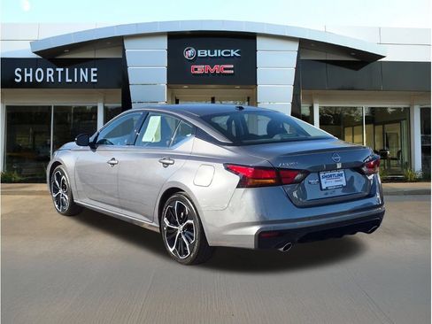 Used 2026 Nissan Altima 2.5 SR FWD image 3