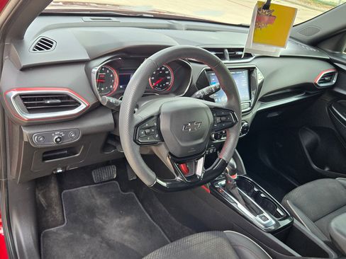 Certified 2023 Chevrolet TrailBlazer RS w/ Sun and Liftgate Package FWD image 10