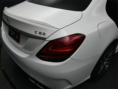 Used 2020 Mercedes-Benz C 63 AMG Sedan image 24