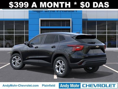 New 2026 Chevrolet Trax LS w/ LS Convenience Package FWD image 4