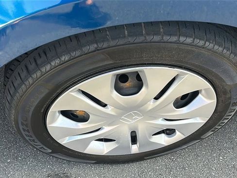 Used 2013 Honda Insight LX image 16