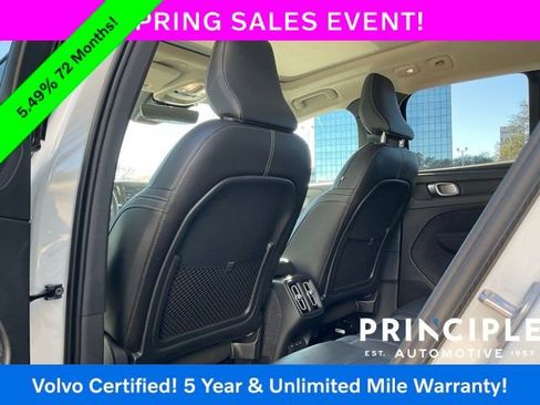 Certified 2025 Volvo XC40 B5 Core image 28