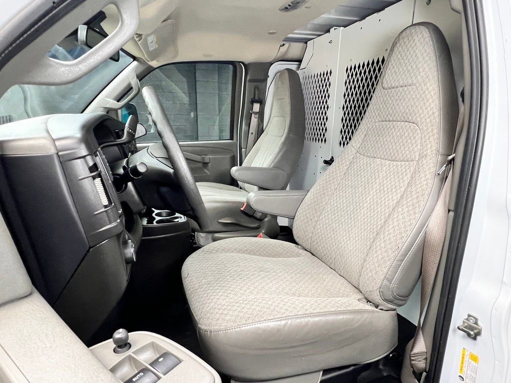 Used 2024 GMC Savana 2500 w/ Driver Convenience Package RWD image 7
