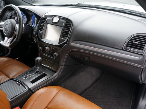 Used 2014 Chrysler 300 SRT8 w/ Leather Interior Group image 20