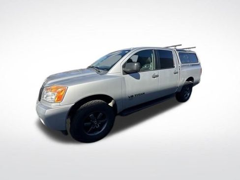 Used 2014 Nissan Titan S image 2