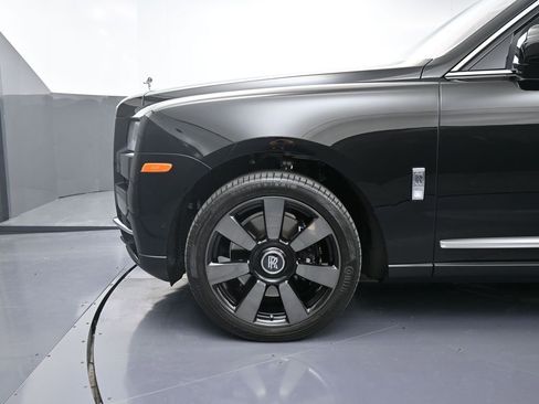 Certified 2022 Rolls-Royce Cullinan AWD/4WD image 12