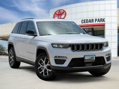 Used 2024 Jeep Grand Cherokee Limited RWD image 1