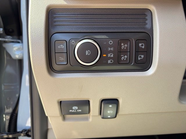 New 2026 Ford F250 Platinum w/ Platinum Plus Package AWD/4WD image 25