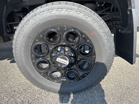 New 2025 Ford F350 XLT w/ Black Appearance Package image 22