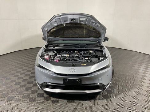 Used 2023 Toyota Prius XLE image 6
