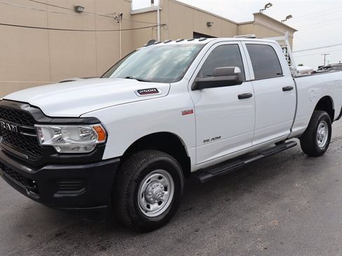 Used 2022 RAM 2500 Tradesman AWD/4WD image 3