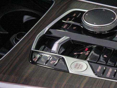 New 2026 BMW X5 xDrive40i w/ Climate Comfort Package image 19