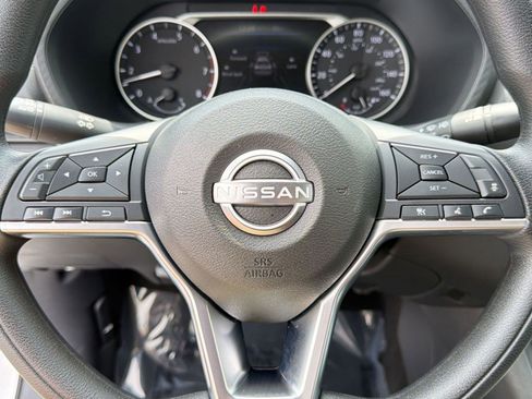 Used 2025 Nissan Sentra SV FWD image 13