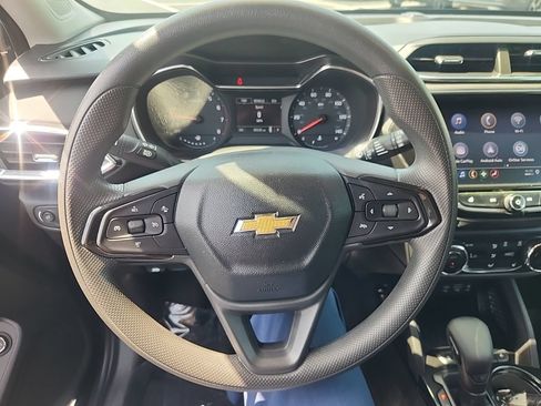 Used 2021 Chevrolet TrailBlazer LT w/ Sun and Liftgate Package FWD image 20