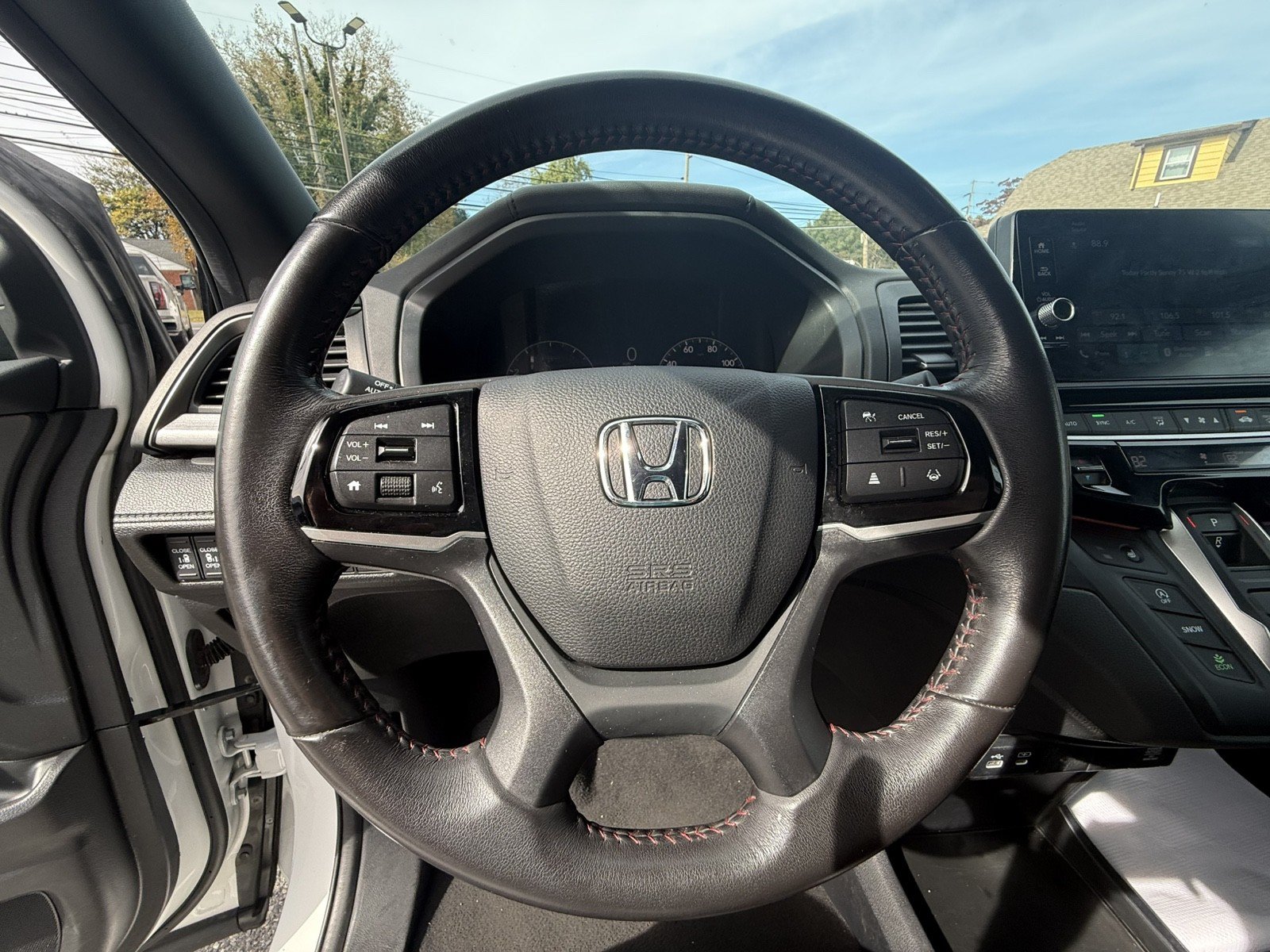 Used 2025 Honda Odyssey Sport-L image 17