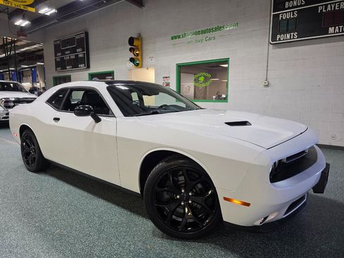 Used 2016 Dodge Challenger SXT Plus image 14