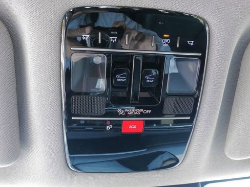 Used 2025 Hyundai Santa Fe Limited FWD image 34