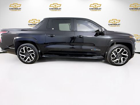 Used 2024 Chevrolet Silverado EV RST AWD/4WD image 8
